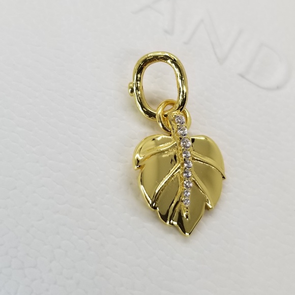 Pandora Sterling Silver SHINE Shining Leaf Pendant Pandora Sterling Silver SHINE Shining Leaf Pendant
